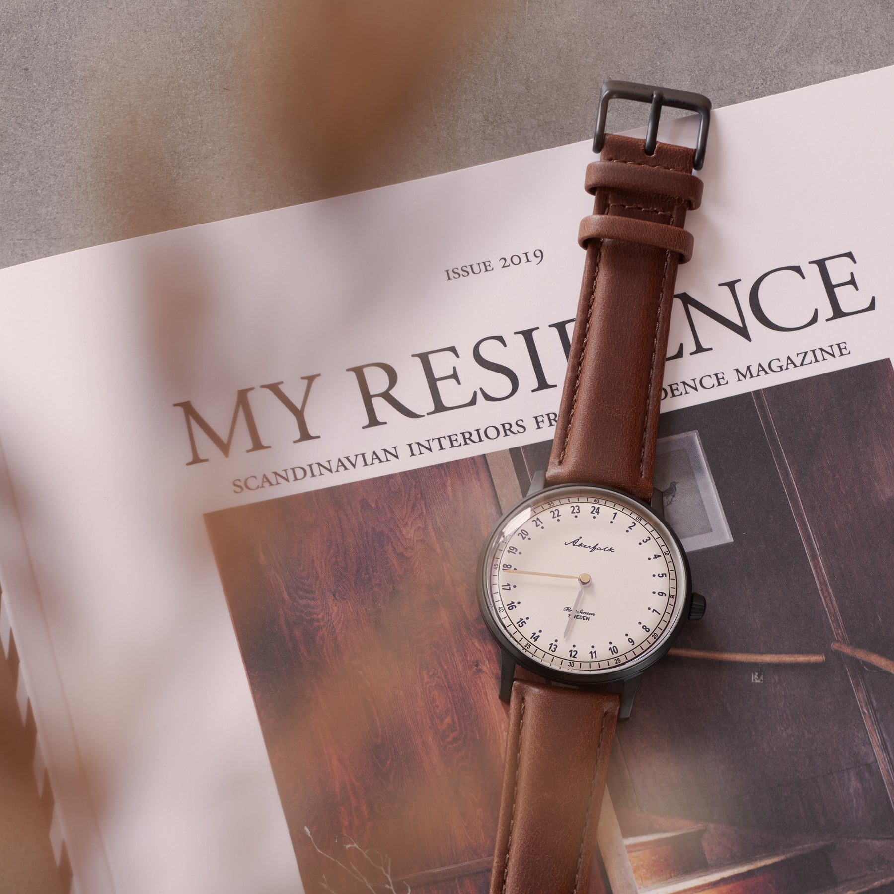 First Season | 24-Stunden-Uhr